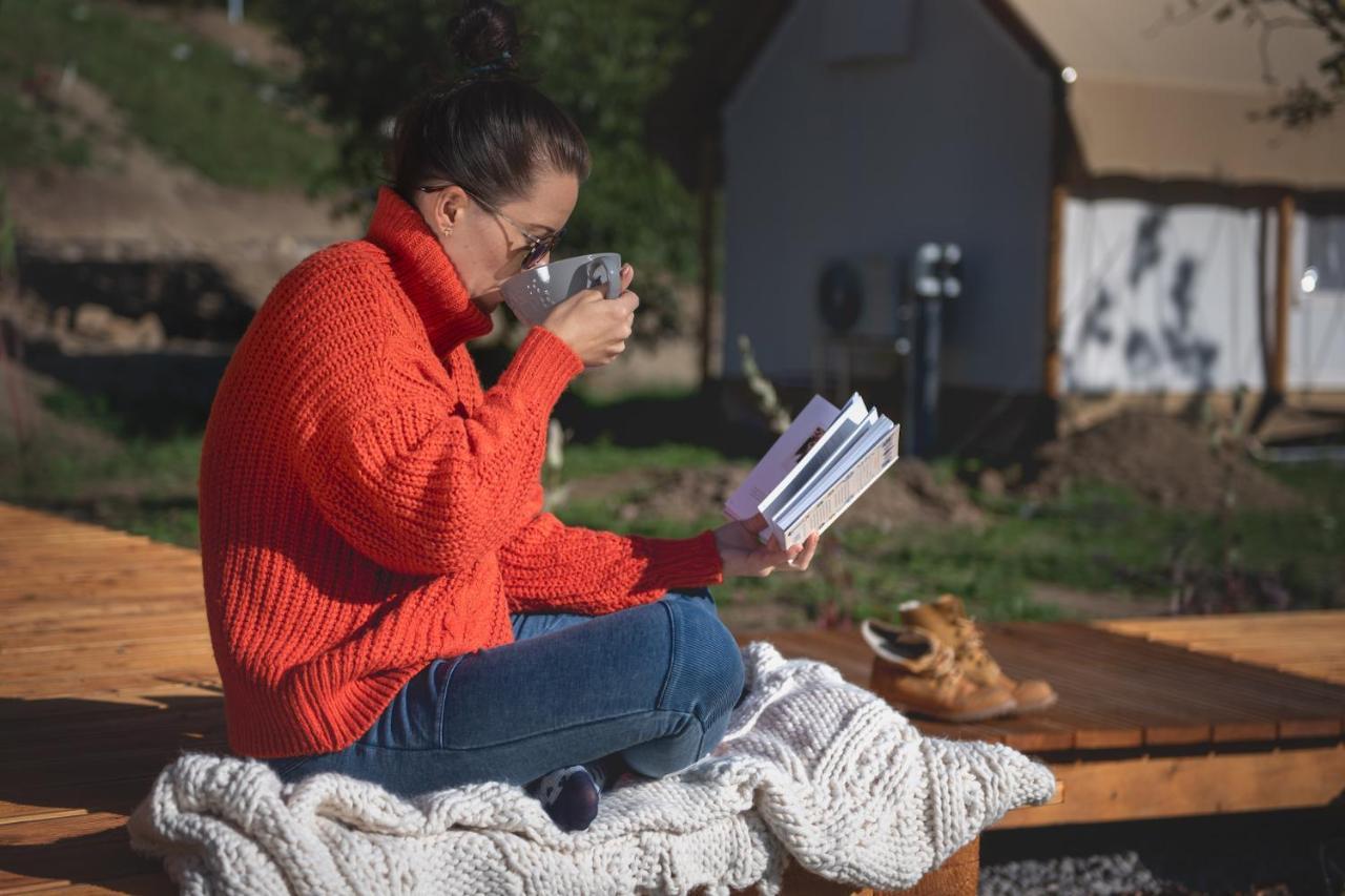 ホテル Forrest Glamping Banská Štiavnica エクステリア 写真
