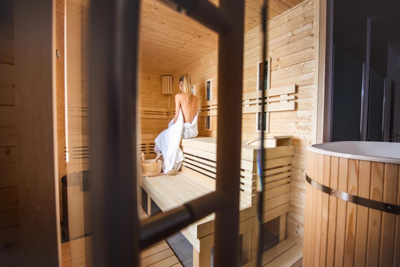ホテル Forrest Glamping Banská Štiavnica エクステリア 写真